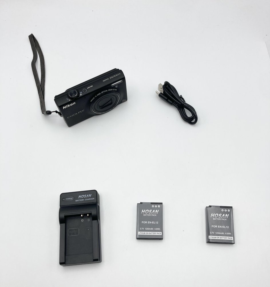 「商品状態」【付属品】本体、互換バッテリー2つ、互換チャージャー、USBケーブル、ストラップのみの出品です。【商品の状態】経年劣化や中古品に伴う多少の使用感はありますが、全体的に良好な状態です。【送料