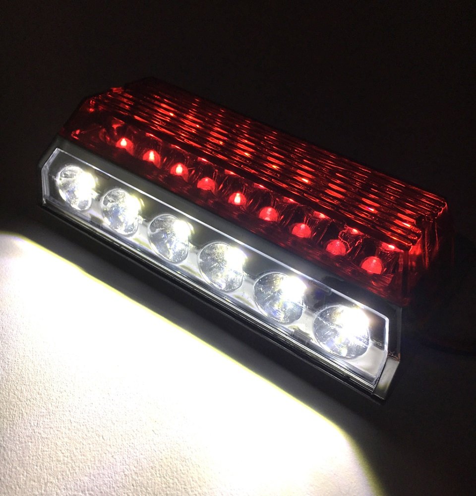 「商品情報」トラック用 24LED アンダーライト付き サイドマーカー10個セットです。 トラックやトレーラーの車体サイズ感を周囲に視認させることができる24LEDサイドマーカー(側方灯)です。 アン